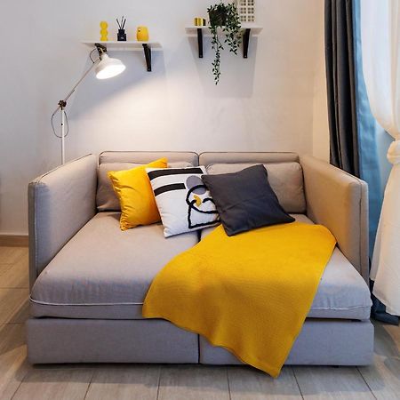 Cozy Market-Square Retreat Located In The Heart Of The 10Th District Wina Bagian luar foto