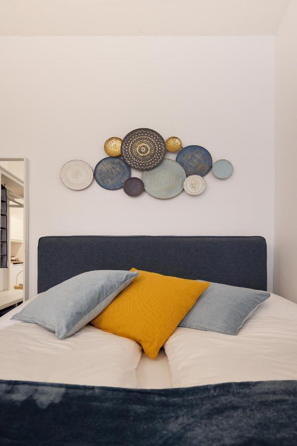 Cozy Market-Square Retreat Located In The Heart Of The 10Th District Wina Bagian luar foto