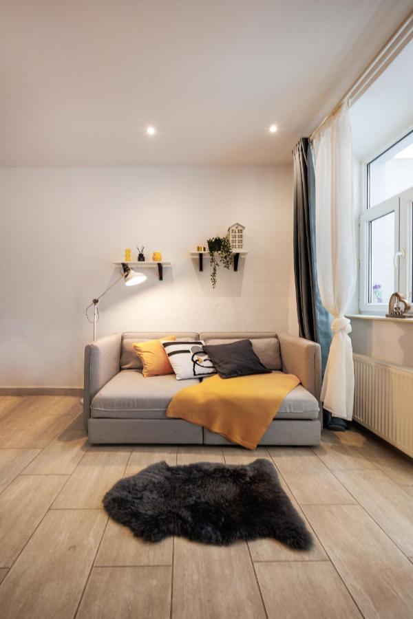Cozy Market-Square Retreat Located In The Heart Of The 10Th District Wina Bagian luar foto